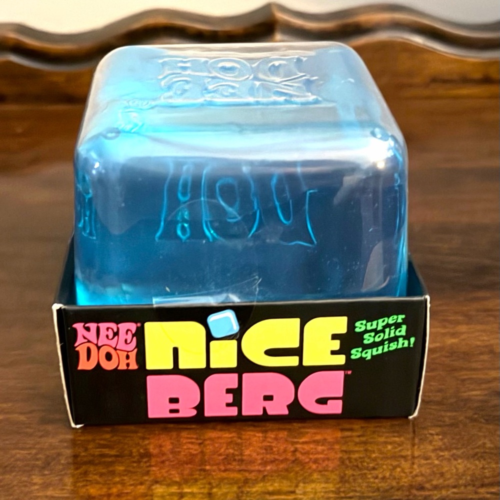 NeeDoh- Nice Berg Super Solid Squish - Blue - size 3.25 inches